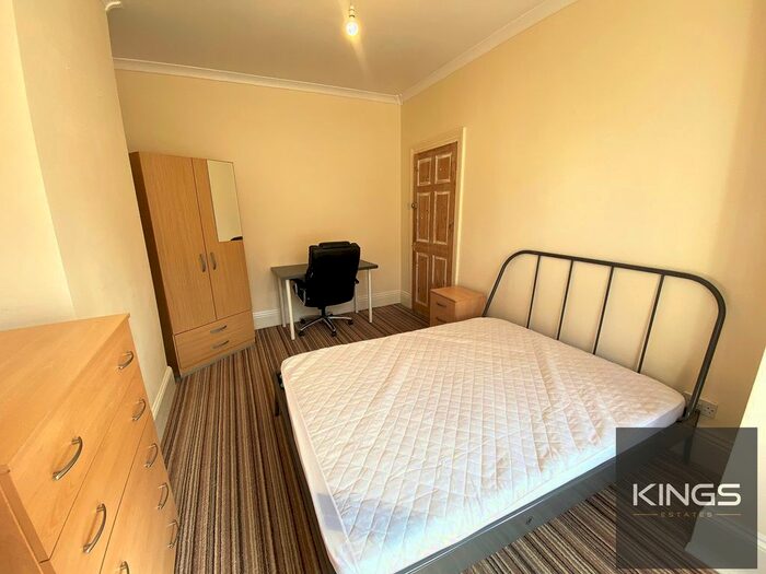 3 Bedroom Terraced House For Sale In Jubilee Road, Southsea, PO4