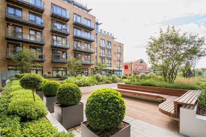 2 Bedroom Flat To Rent In Kew Bridge Road, Brentford, TW8