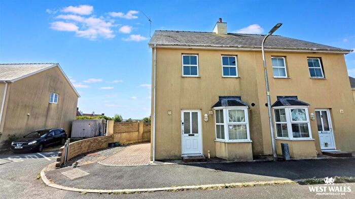 3 Bedroom Semi-Detached House For Sale In Victoria Court, Neyland, Milford Haven, SA73