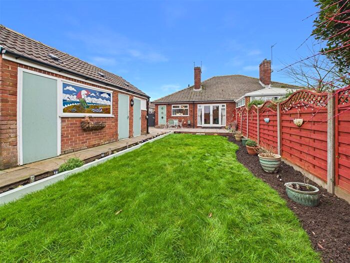 3 Bedroom Semi-Detached Bungalow For Sale In Swanland Butts Close, Kirk Ella, HU10