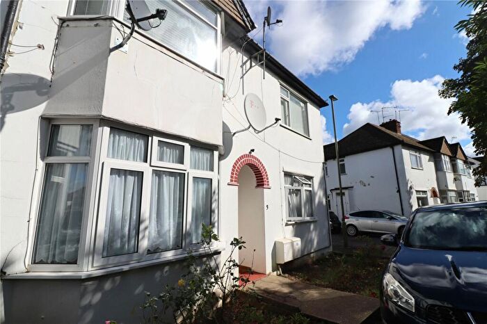 3 Bedroom Maisonette To Rent In Marlow Court, London, NW9