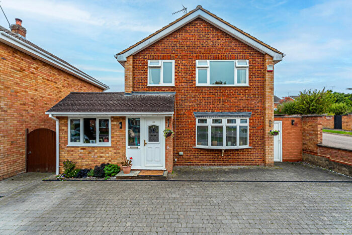 3 Bedroom Detached House For Sale In Long Meadow, Markyate, St. Albans, Hertfordshire, AL3