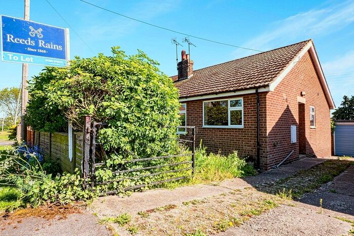 2 Bedroom Bungalow To Rent In Southfield Road, Wetwang, Driffield, East Riding Of Yorkshi, YO25