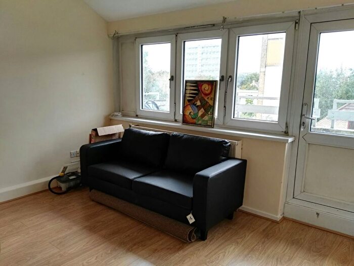 2 Bedroom Flat To Rent In Cronin Street, London, SE15