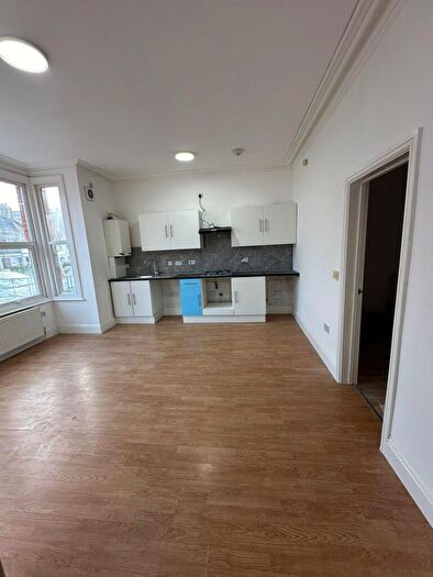 1 Bedroom Flat To Rent In Seaforth Road, Westcliff-On-Sea, Essex, SS0
