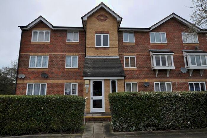1 Bedroom Flat To Rent In Shortlands Close, Belvedere, DA17