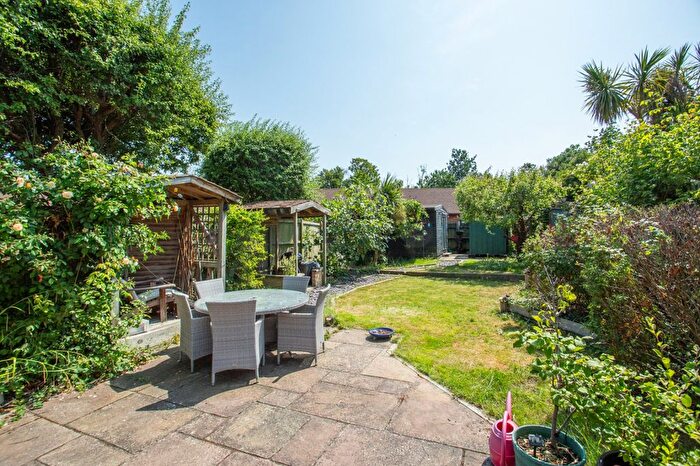 4 Bedroom Semi Detached House For Sale In Goodwin Avenue, Whitstable, Kent, CT5