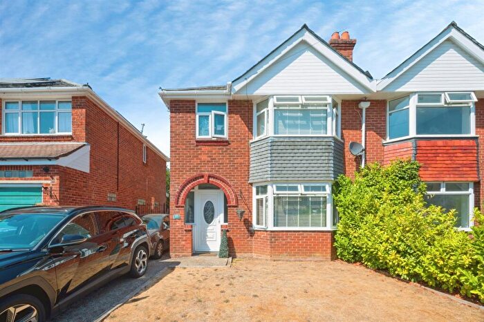 3 Bedroom Semi Detached House For Sale In Archery Grove, Southampton, SO19