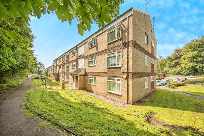 2 Bedroom Flat For Sale In Chesterton Close, Ipswich, IP2