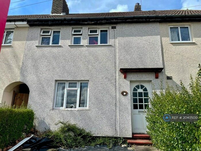 3 Bedroom Terraced House To Rent In Bluebell Road, Dudley, DY1