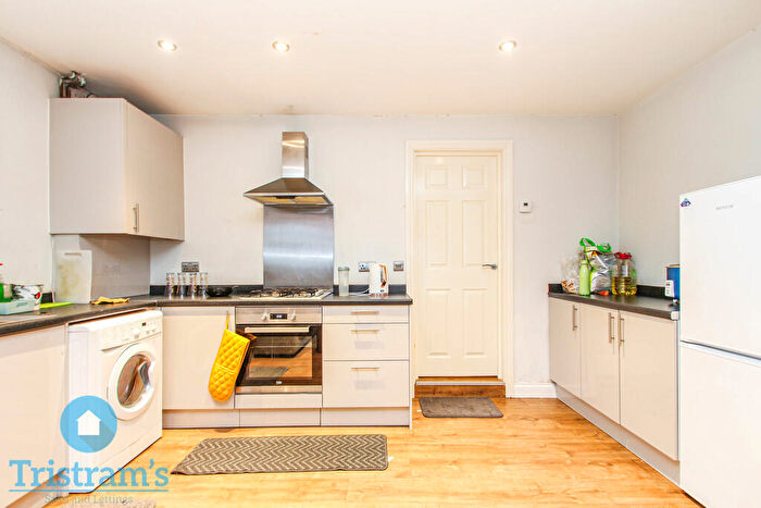 2 Bedroom Flat To Rent In Loughborough Road, West Bridgford, NG2