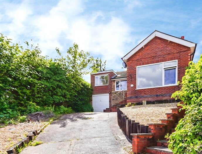 3 Bedroom Bungalow For Sale In Pilkington Road, Nottingham, Nottinghamshire, NG3
