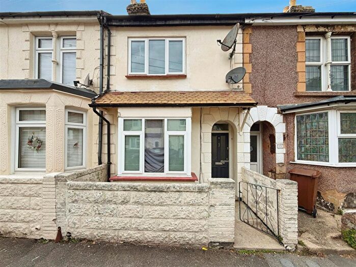 3 Bedroom Terraced House For Sale In Belmont Road, Gillingham, ME7