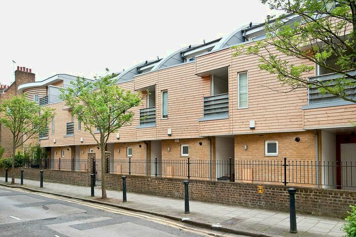 3 Bedroom Terraced House To Rent In Woodbridge Street, Clerkenwell, EC1R