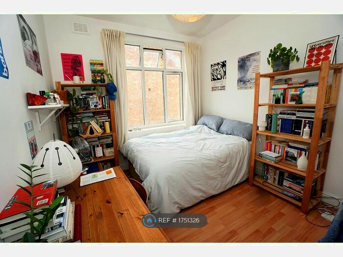 3 Bedroom Flat To Rent In Seven Sisters Road, London, N4