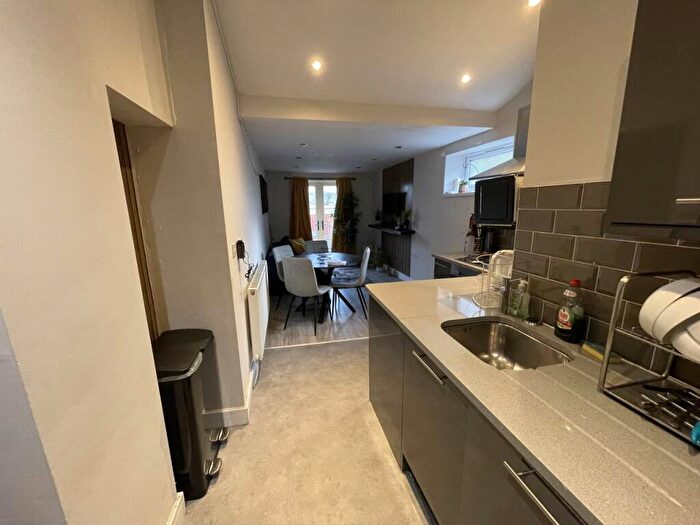 1 Bedroom Flat To Rent In Balaclava Road, Roath, CF23