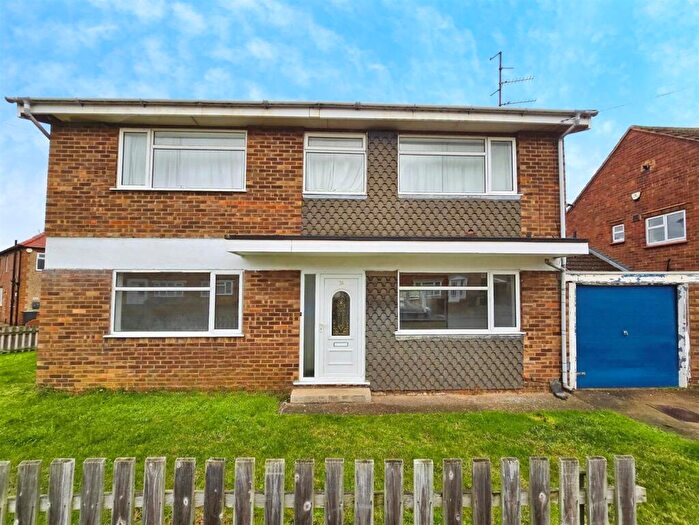 2 Bedroom Apartment To Rent In Hillary Road, Rushden, Northants, NN10