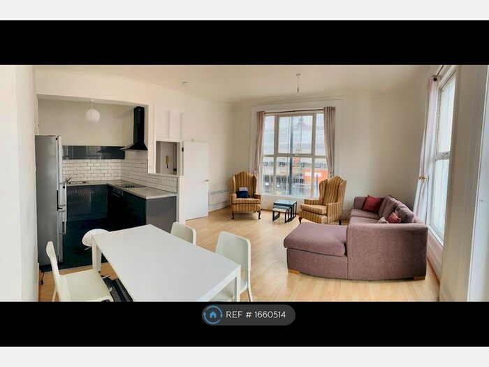 2 Bedroom Flat To Rent In York Way, London, N7