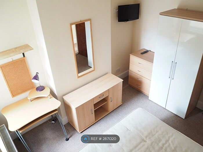 6 Bedroom Terraced House To Rent In Beatrice Road, Southsea, PO4