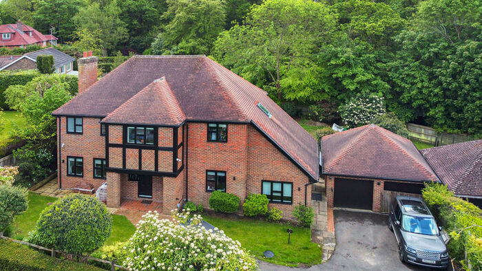 5 Bedroom Detached House To Rent In Abbotswood, Guildford, GU1