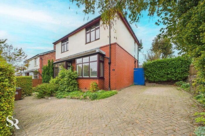 3 Bedroom Detached House For Sale In Netherfield Road, Chapel-En-Le-Frith, SK23