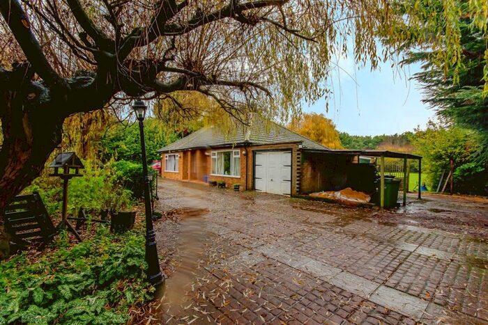 4 Bedroom Detached Bungalow For Sale In Long Lots, Marshland St. James, Wisbech, PE14