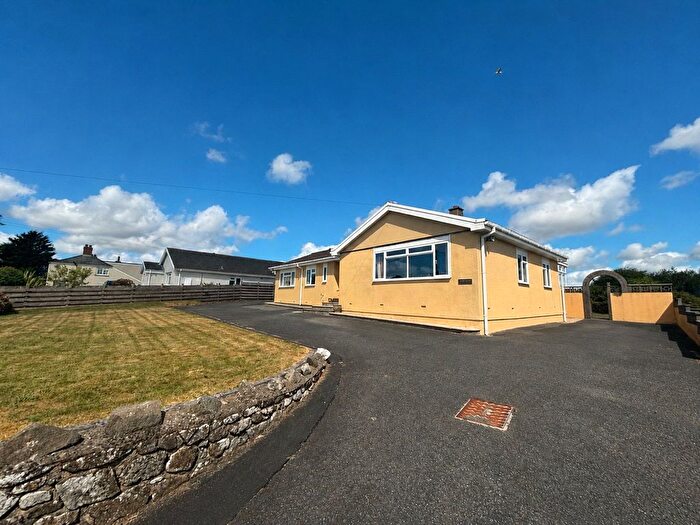 4 Bedroom Bungalow For Sale In Coxhill, Narberth, Pembrokeshire, SA67