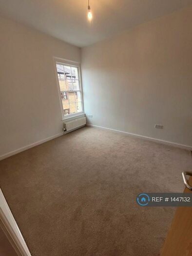 2 Bedroom Flat To Rent In Globe House, Stratford-Upon-Avon, CV37