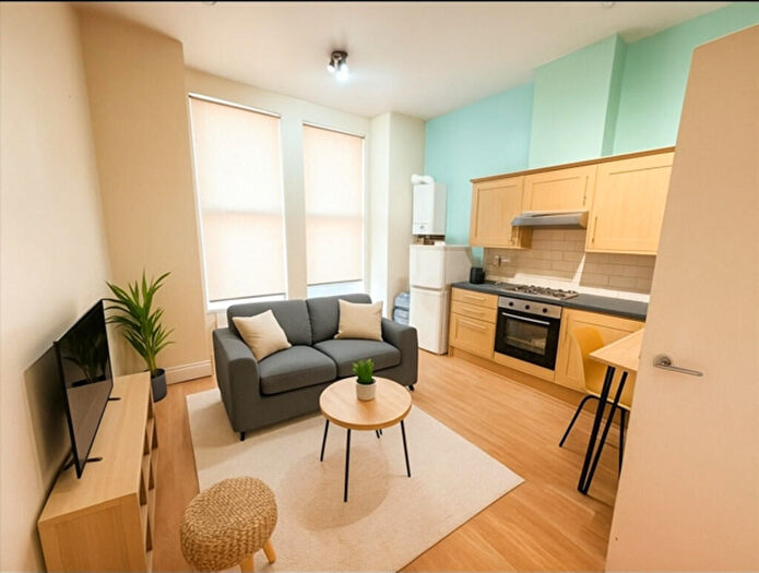 2 Bedroom Apartment To Rent In Fairbridge Road, London, N19