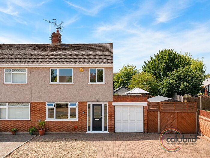 3 Bedroom Semi-Detached House For Sale In Clarkebourne Drive, Grays, RM17