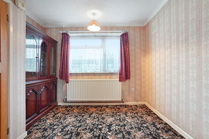 2 Bedroom Bungalow For Sale In High View Drive, Chatham, ME5