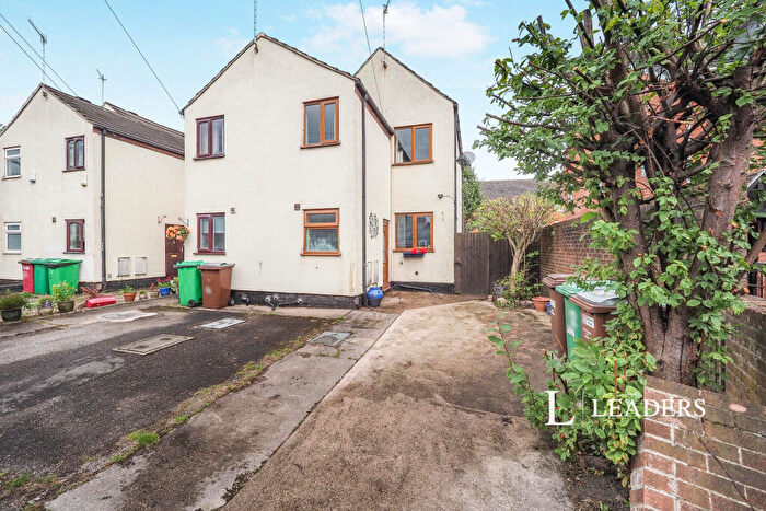 3 Bedroom End Of Terrace House To Rent In Scotland Road, NG5