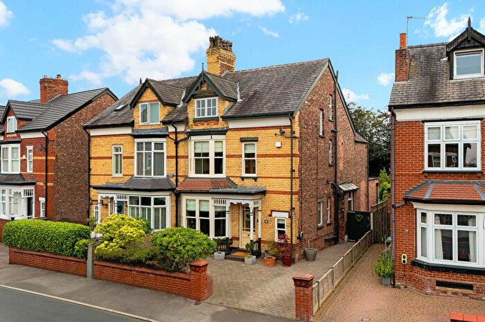 4 Bedroom Semi Detached House For Sale In Queens Road, Urmston, Manchester, M41