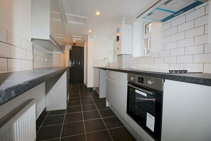 2 Bedroom Flat To Rent In Flat - Ripon Street, Lincoln, Lincolnsire, LN5