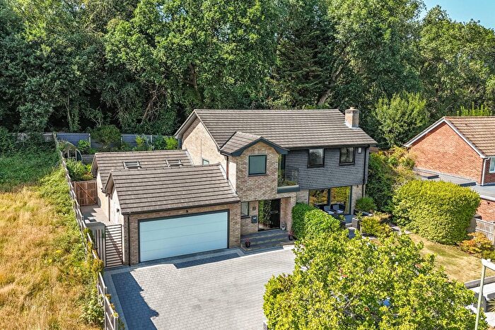 4 Bedroom Detached House For Sale In Hill Place, Bursledon, Southampton, SO31