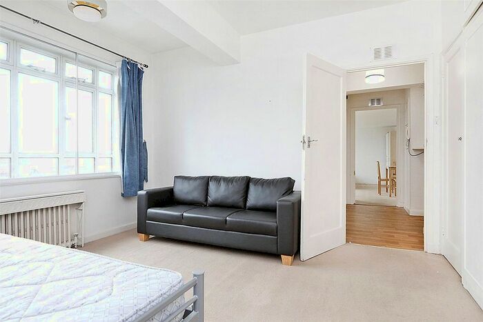 2 Bedroom Flat To Rent In Paramount Court, University Street, Bloomsbury, London, WC1E