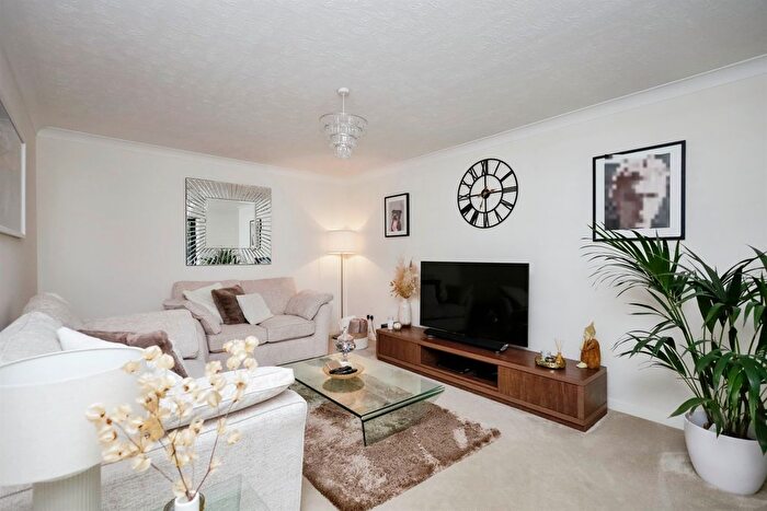 4 Bedroom Detached House For Sale In Bay Tree Close, Heathfield, TN21
