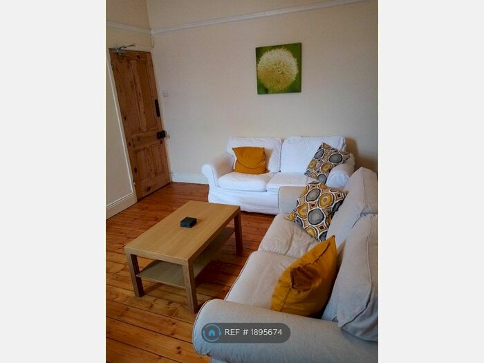 3 Bedroom Flat To Rent In Hazelwood Avenue, West Jesmond, NE2