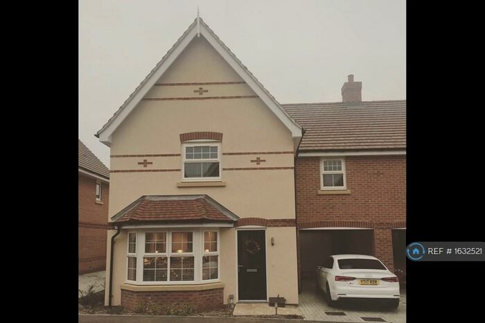 4 Bedroom Detached House To Rent In Firethorn, Wokingham, RG2