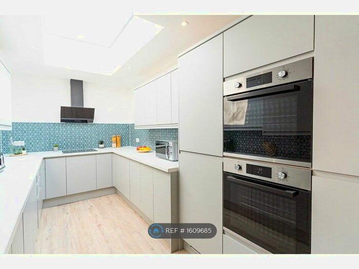 5 Bedroom Terraced House To Rent In Eton Road, Southsea, PO5