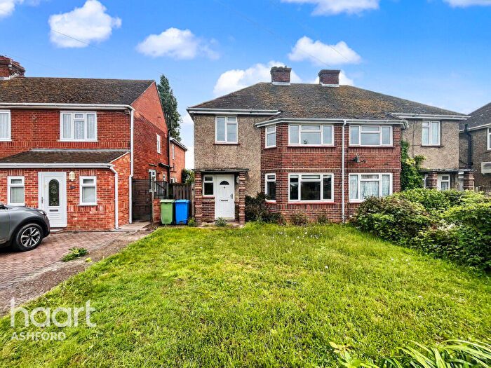 3 Bedroom Semi Detached House For Sale In Abbots Road, Faversham, ME13