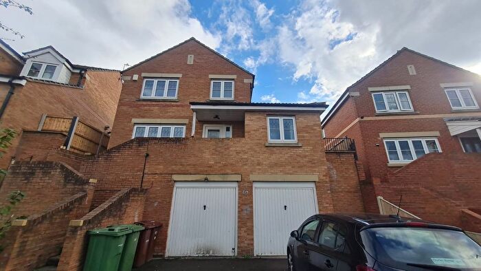 5 Bedroom Town House To Rent In Wood Lane, Castleford, WF10