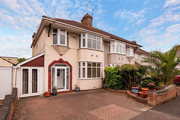 4 Bedroom Semi Detached House For Sale In Brabourne Crescent, Bexleyheath, DA7