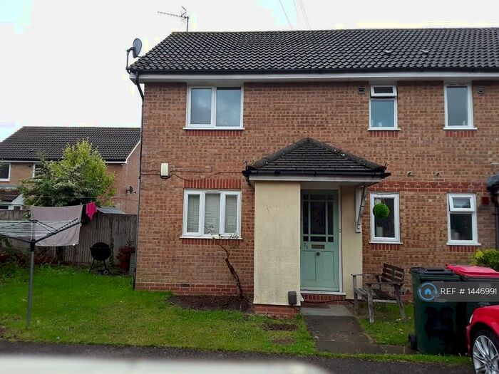 1 Bedroom Maisonette To Rent In Wheeler Road, Crawley, RH10