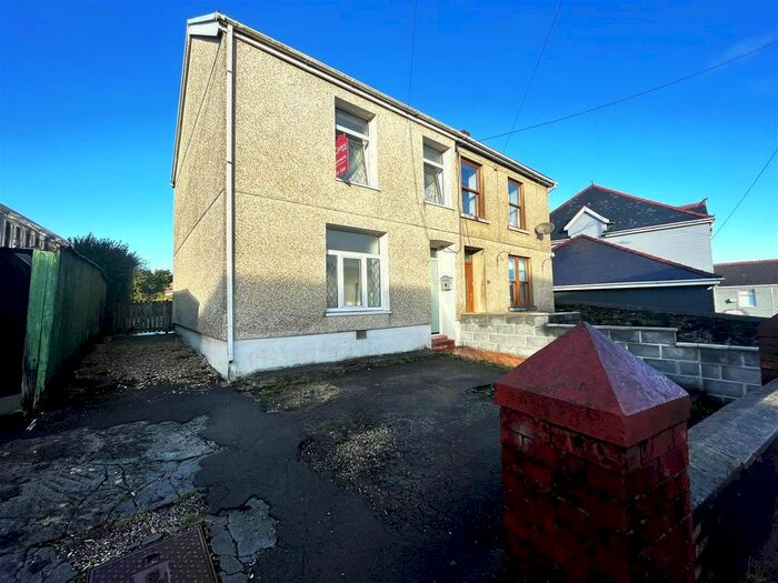 3 Bedroom Semi-Detached House To Rent In Llannon Road, Upper Tumble, Llanelli, SA14