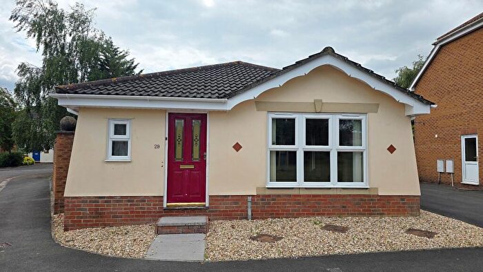 3 Bedroom Bungalow For Sale In Cranmoor Green, Pilning, Bristol, BS35