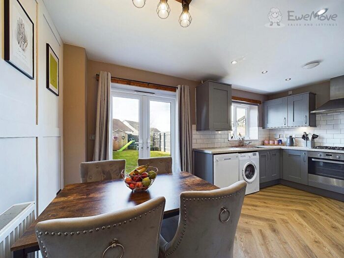 3 Bedroom Terraced House For Sale In Oaktree Road, South Molton, Devon, EX36