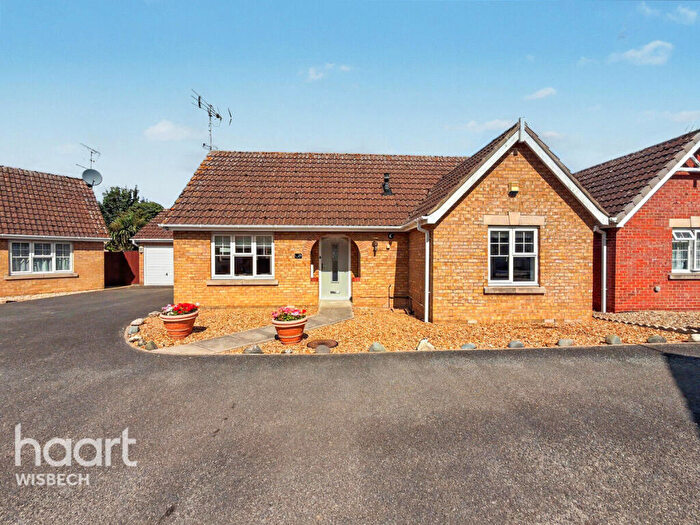 2 Bedroom Detached Bungalow For Sale In Southfields Close, Wisbech, PE13