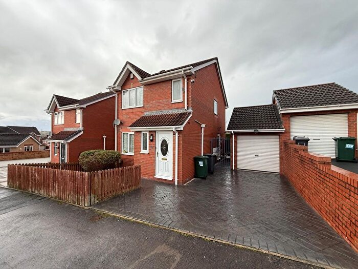 3 Bedroom Detached House For Sale In Spen View, Dewsbury Moor, Dewsbury, WF13