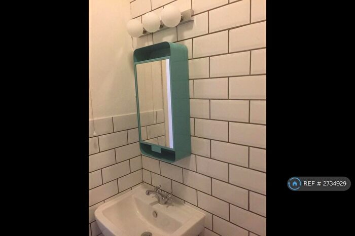 1 Bedroom Flat To Rent In Camden Road, London, N7